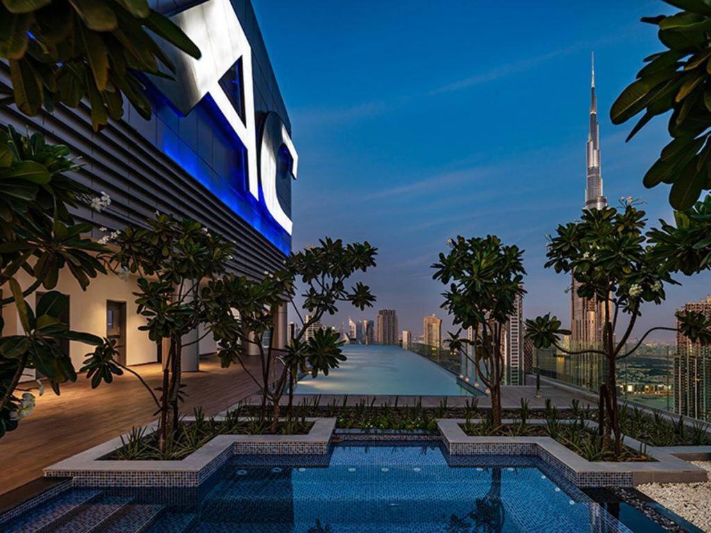 Paramount Midtown Luxury 2 Bedroom With Full Burj-Khalifa View ドバイ エクステリア 写真